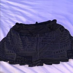 black lululemon skirt
